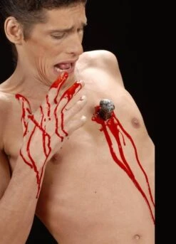 Spijker In Je Borstkas Als Halloween Grimeer